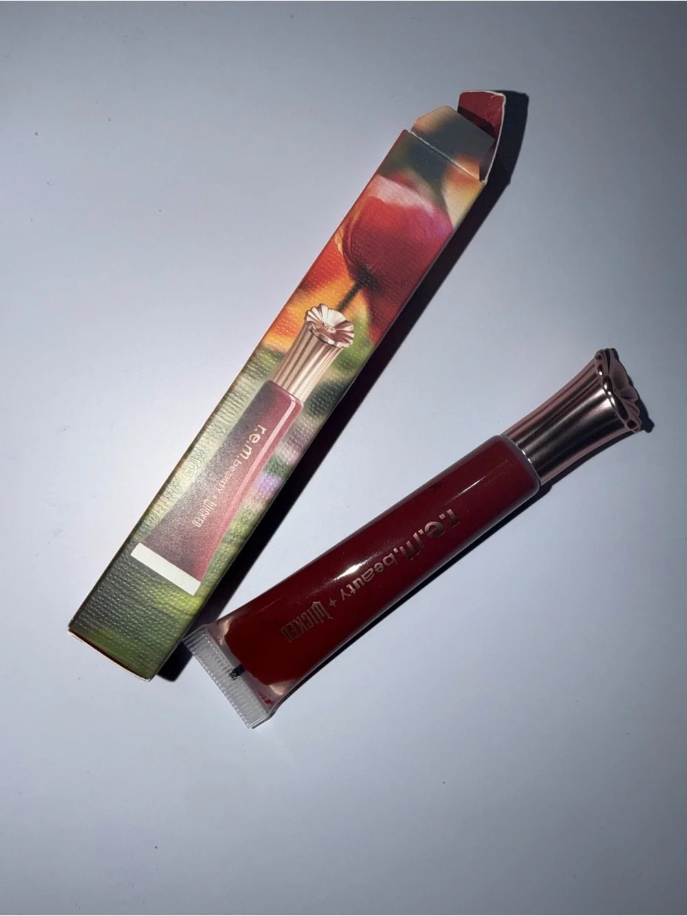 r.e.m. beauty Wicked Hydrating Body Oil - Deep Berry